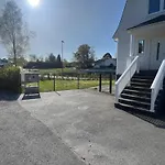 Sokkelleilighet I Enebolig I Naer Stranden Apartament