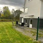 Sokkelleilighet I Enebolig I Naer Stranden Apartman