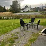 Sokkelleilighet I Enebolig I Naer Stranden Apartman Ålesund