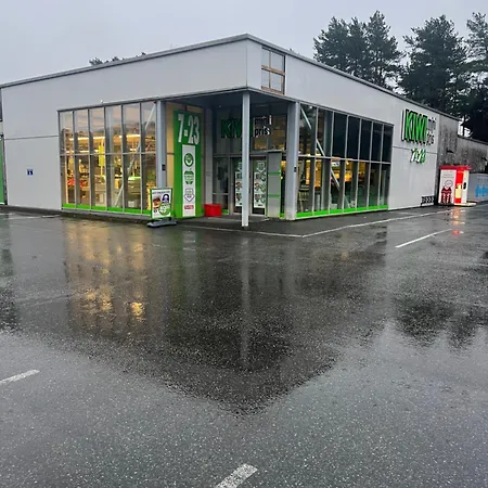 Sokkelleilighet I Enebolig I Naer Stranden Apartment