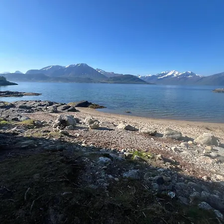 Apartment Sokkelleilighet I Enebolig I Naer Stranden